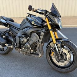 Yamaha 2011 FZ8 Motorcycle - Clean Title