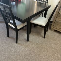 5pc Dining Room Table Set 