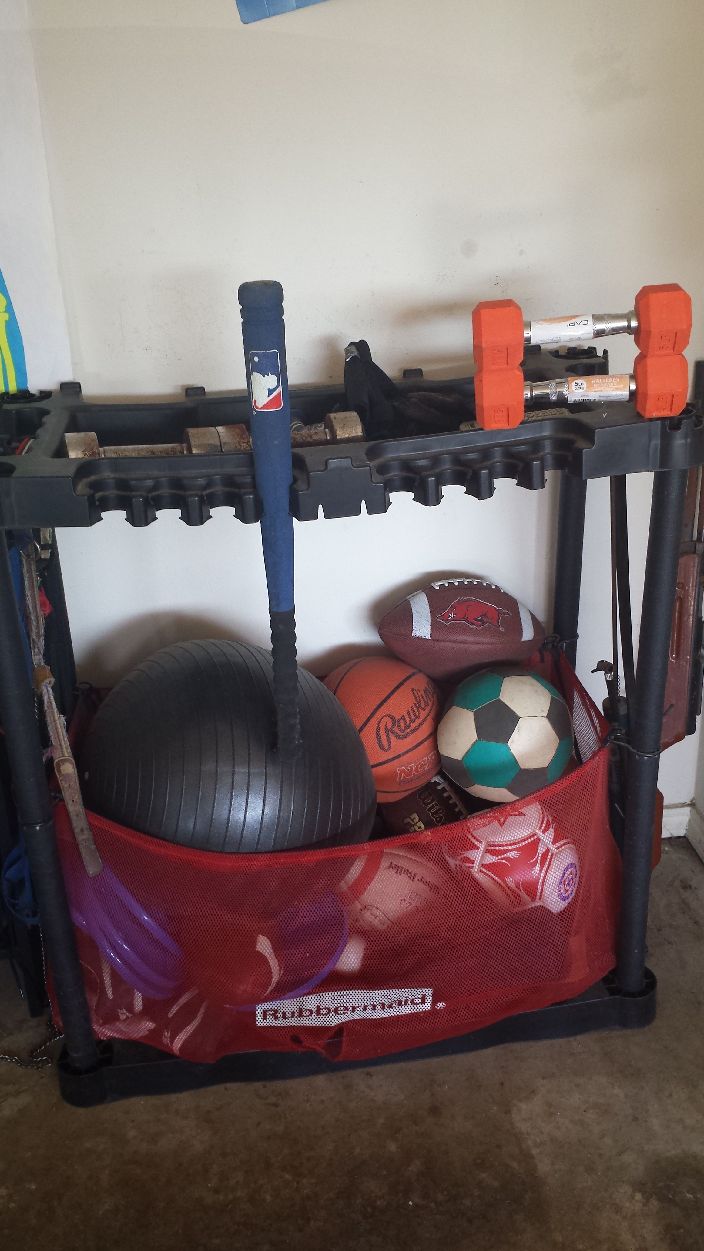 Rubbermaid sports equipment organizer