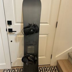 Snowboard - Liquid  - 153cm and Ride Bindings - Large/Medium