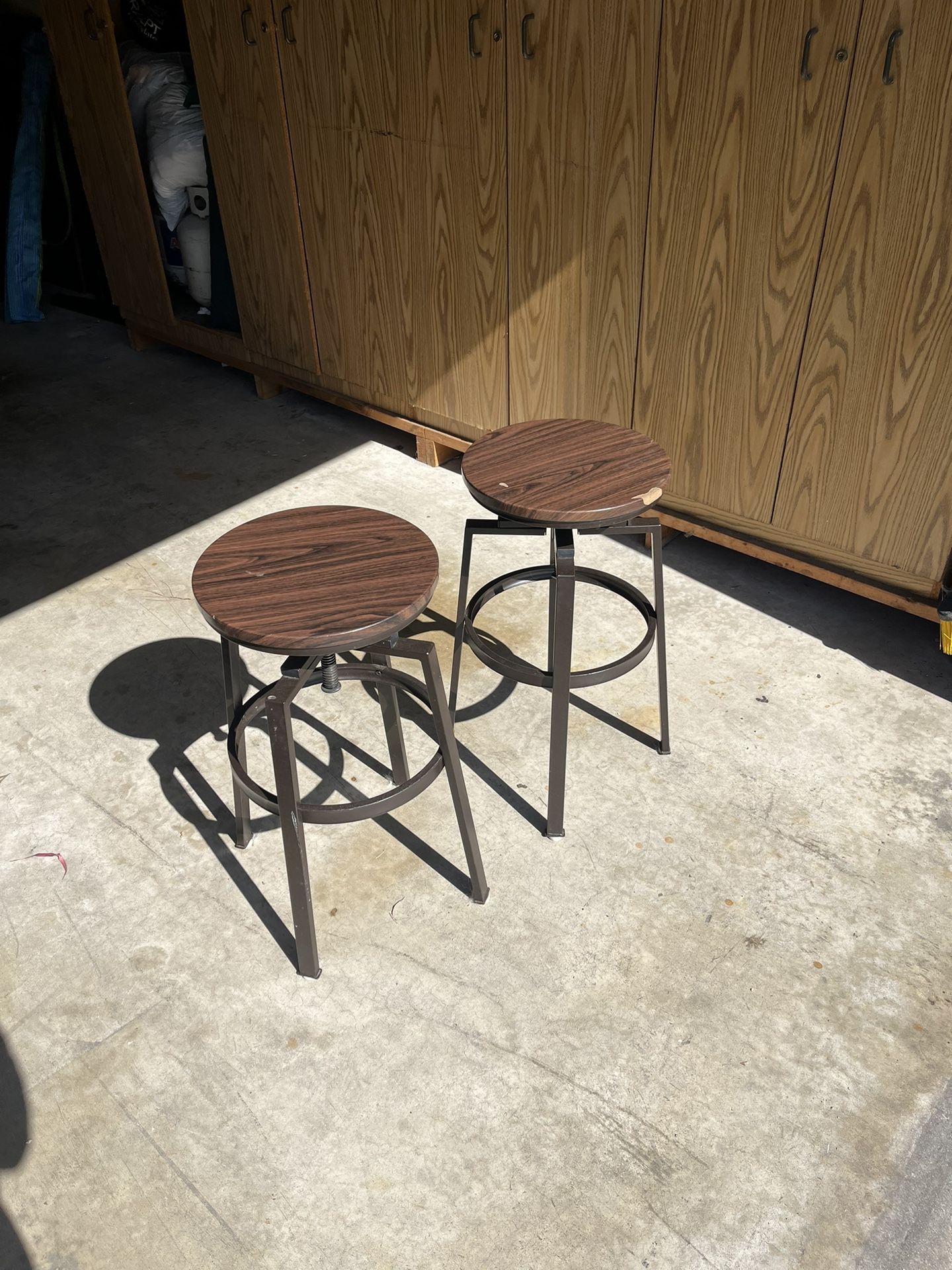 2 Stools
