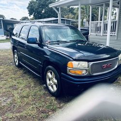 2002 GMC Yukon Denali