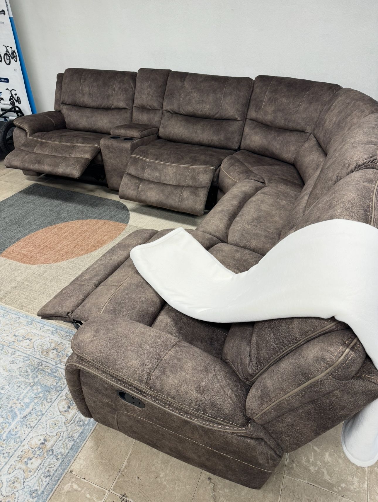 Sofa sectional with three recliners