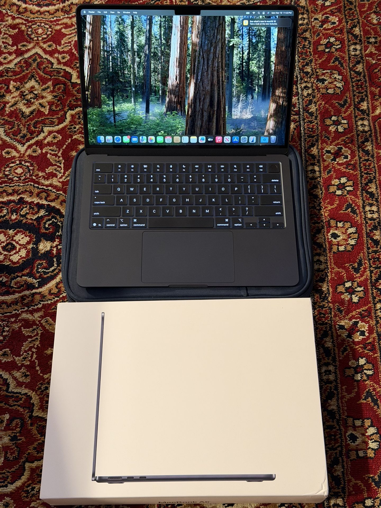 Apple MacBook Air 13” M4  in Midnight Blue