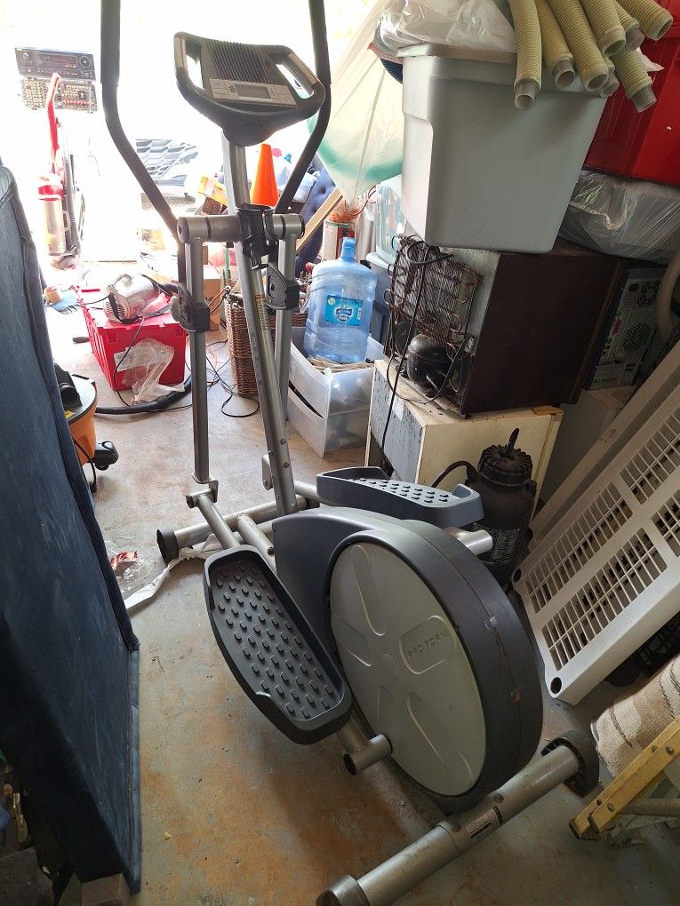 Eliptical Proform 330 $ 50