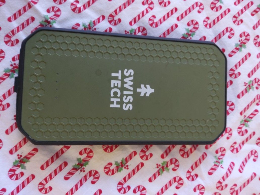 Swiss Tech Portable Charger 