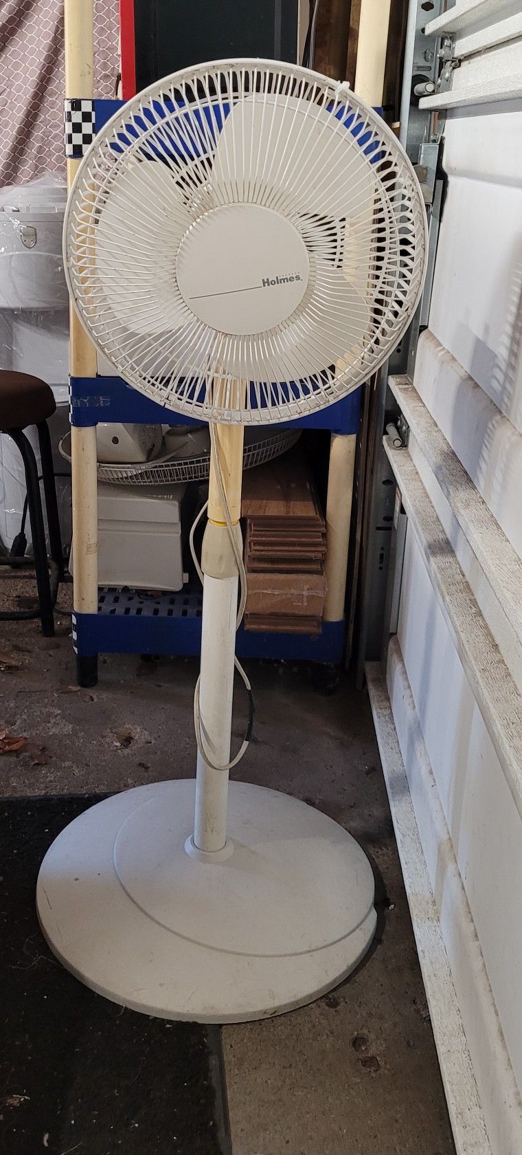 
Standup Fan, 16 inch....
