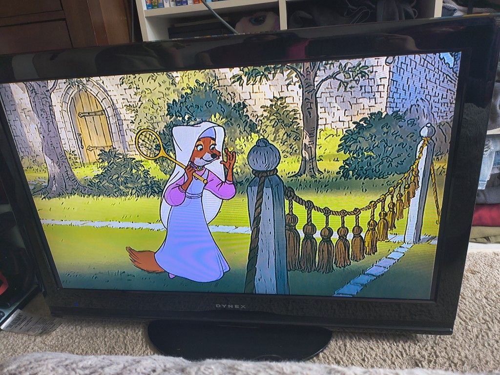 32 Inch TV 