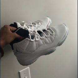 JORDAN 11s 