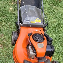 Husqvarna self-propelled lawnmowers 4weel drive
