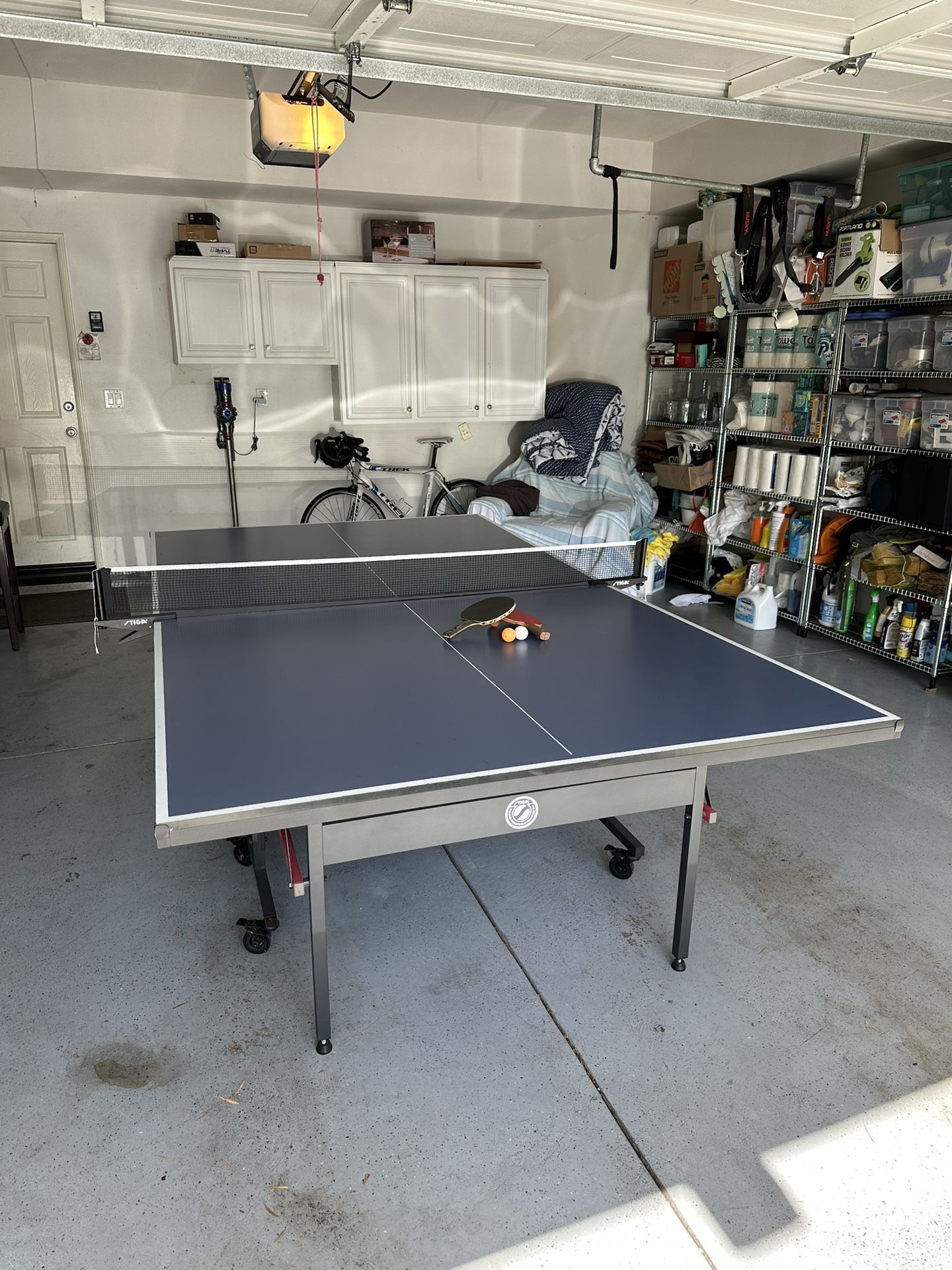 Ping Pong Table (STIGA) + 2 Paddles (Good condition)