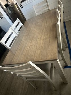 Beautiful Modern Farmhouse Dining Set – Table & 6 Chairs