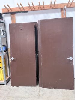 9 Commercial Doors