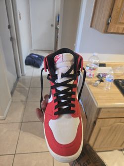 Jordan 1 Retro AJKO
Chicago (2021) Mens Size 9.5 Or Women's Size 11 Excellent Condition