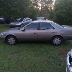 2000 Toyota Camry