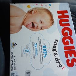 Size 5 Huggies Snug&Dry count 136 
