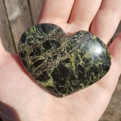 Dark Green Serpentine Heart 