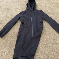 Lululemon raincoat