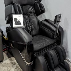 OSAKI OS 3D PRO Cyber Zero Gravity Heated Massage Chair, ‎57"D x 35"W x 51"H Very Clean Like NEW $1,700