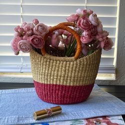 NWT Bag + 30 Flowers | Polo Ralph Lauren Natural Basket Bag $496  Descriptions Item: Polo Ralph Lauren Natural Basket Bag + 30 Silk flowers Color: Tan