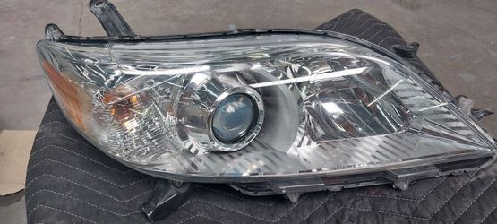 2011 - 2017 toyota sienna passenger headlight