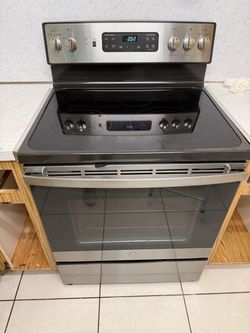 Glass top electric stove