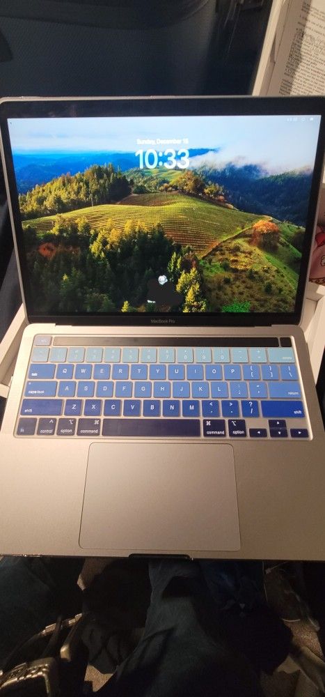 13-inch MacBook Pro with Apple with Apple M1 chip