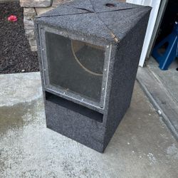 subwoofer box for 10" sub. $10