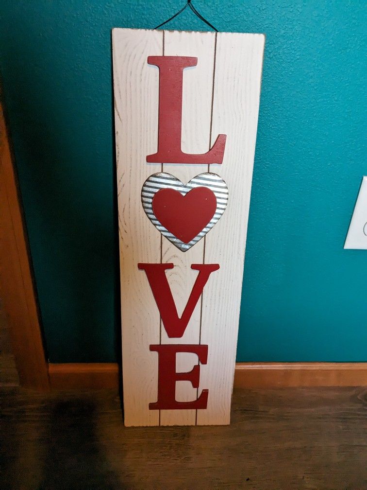 Wood love sign