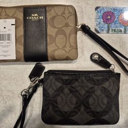 Coach Wristlet - Wallet