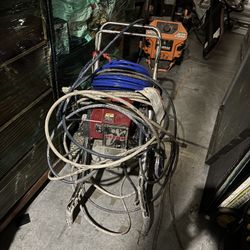 Titan 740 Airless Paint Sprayer 