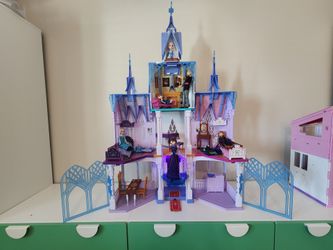 Disney's Frozen Castle