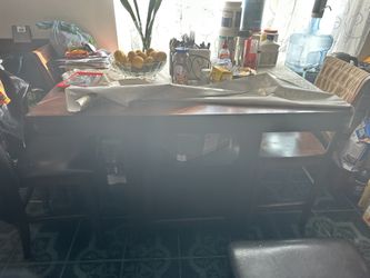 Dining Table. (mesa De Comedor)