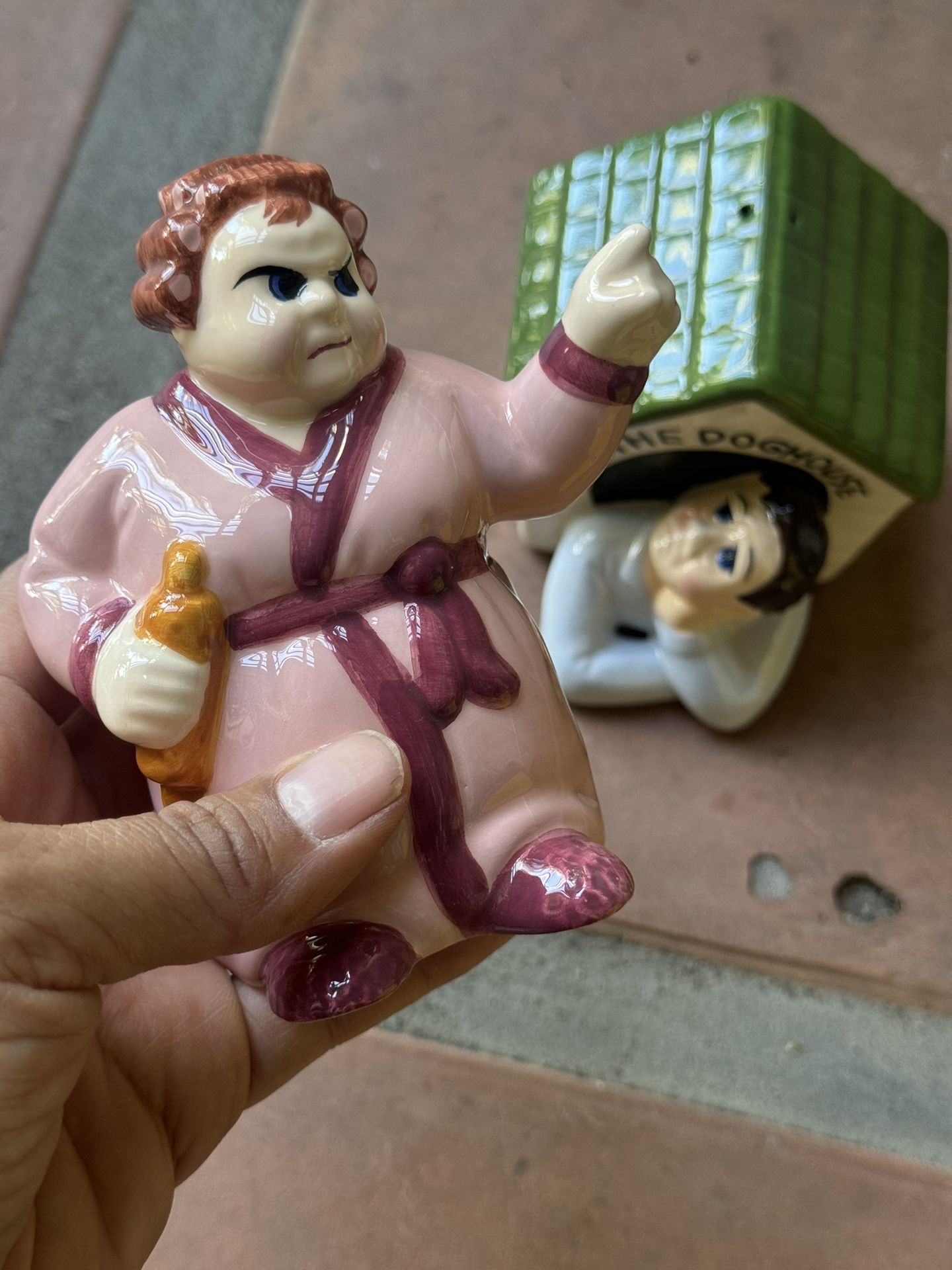 Vintage Ceramic Clay Art IN THE DOGHOUSE Husband & Wife Salt & Pepper Shaker Set