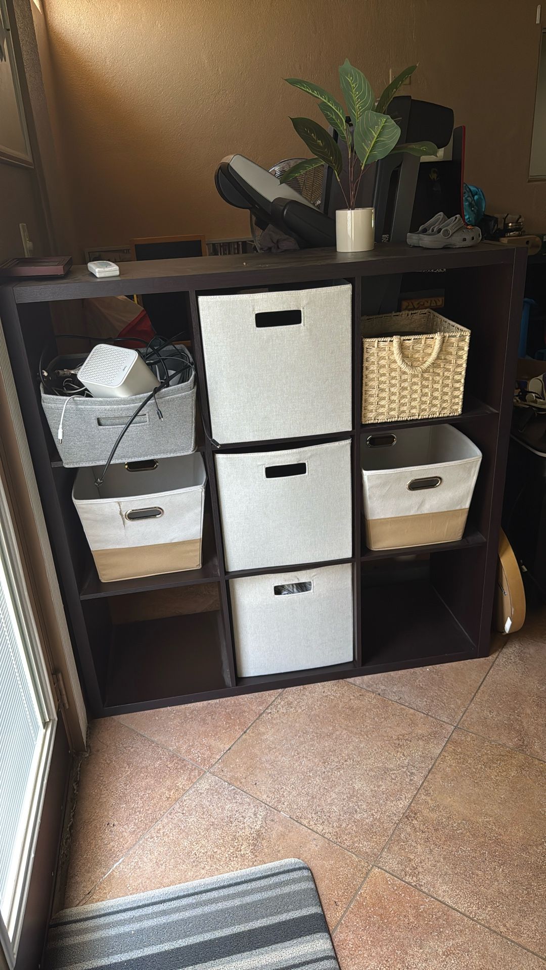 Black Shelving (43 x 43)