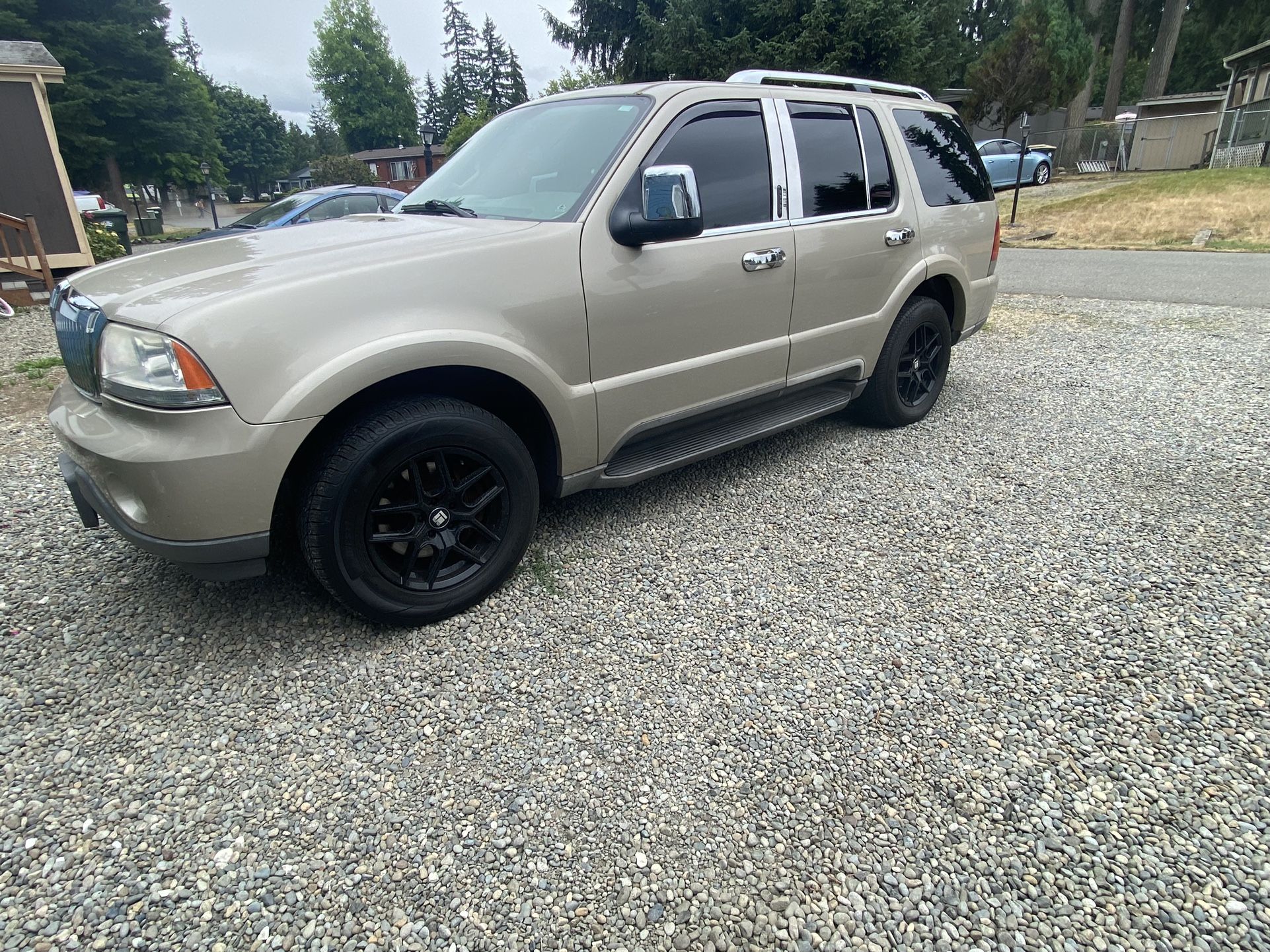 2004 Lincoln Aviator