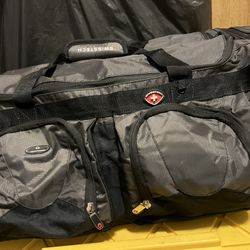 Swiss Tech Urban Trek Travel Duffe