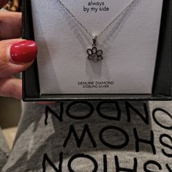 Genuine Diamonds Silver Paw Pendant And Necklace 18 In New