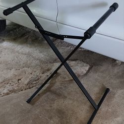 Like New Keyboard Piano Stand