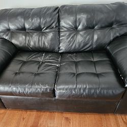 Bob's Discount Furniture Black Leather-Like Love Seat