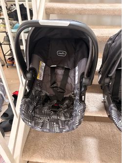 Baby evenflo car seats