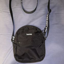Supreme Shoulder Bag – Black (SS18)