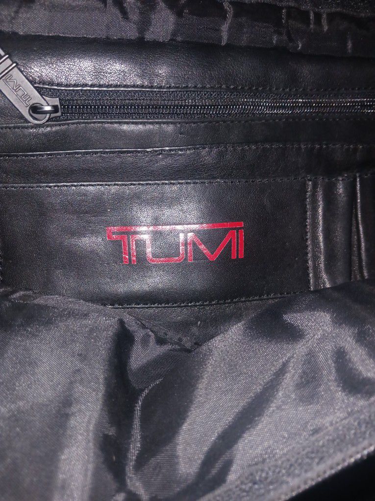 Tumi Leather Brifecase "Alpha Bravo"