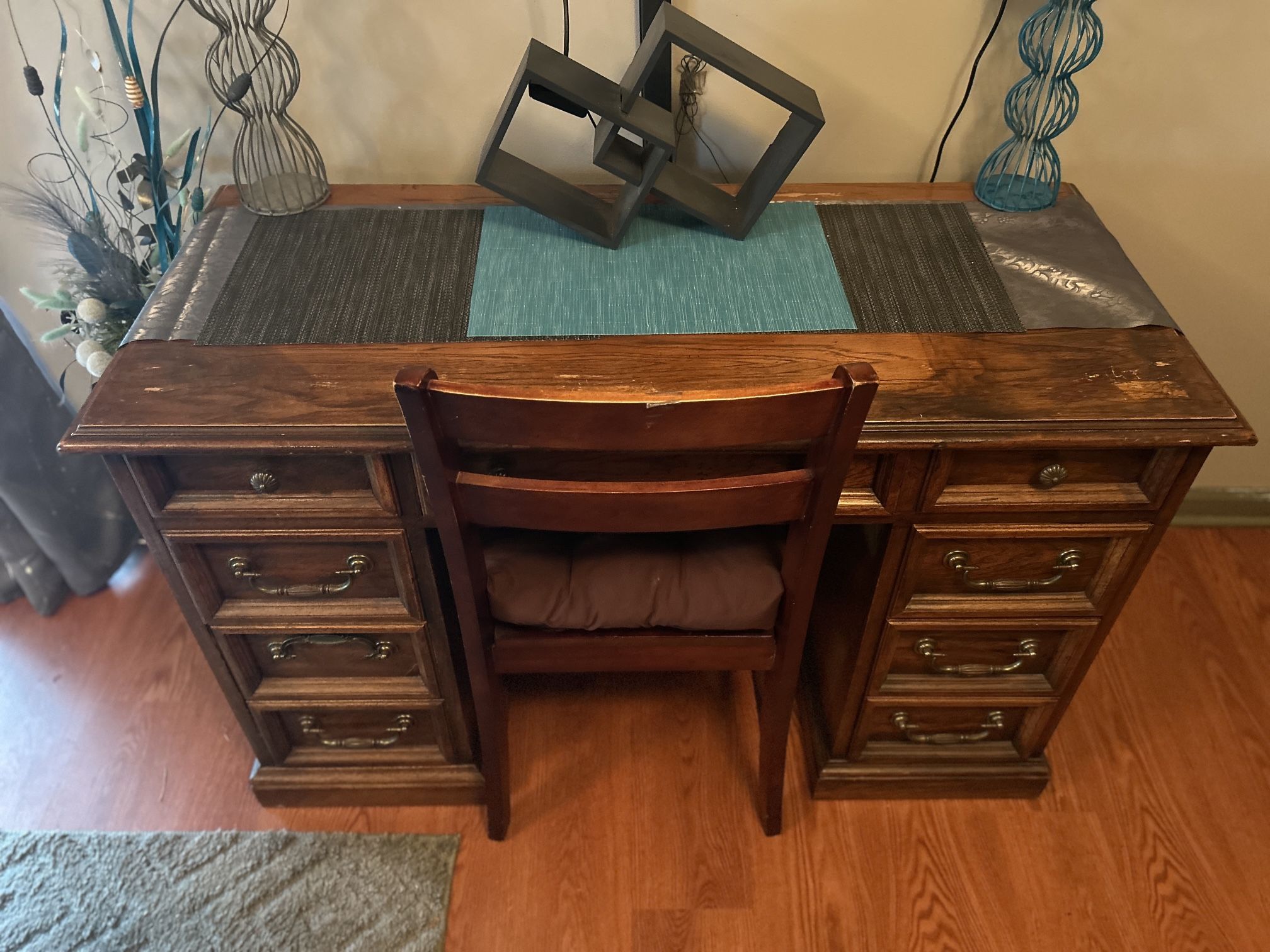 7-Drawer Wood Desk & Chair Set