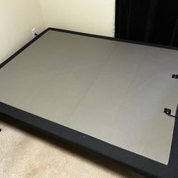 Adjustable bed