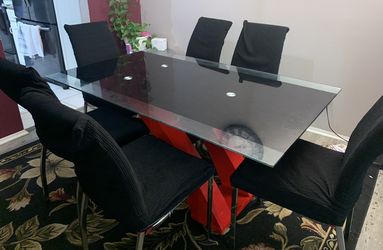 Dinning Table 