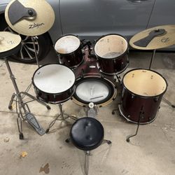 Pearl Forum Drum Set With Zildjian Symbols 