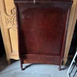 Sleigh Bed Crib And Dresser Changing Table 