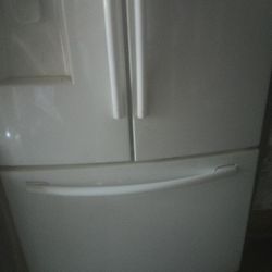 Samsung White Refrigerator 
