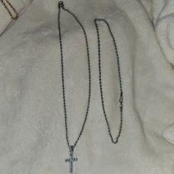 22 Inch Silver Rope chain with rhinestonecross pendant. Includes 18inch silver rope chain. Great gift!